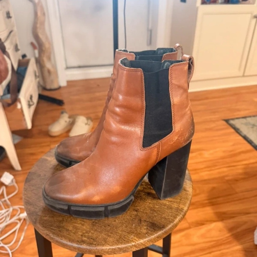 Steve Madden Brown Leather Chelsea Block Heel Booties